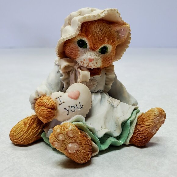 Calico Kittens "Love Is The Heart Of Friendship" Figurine Collectible - Picture 1 of 9